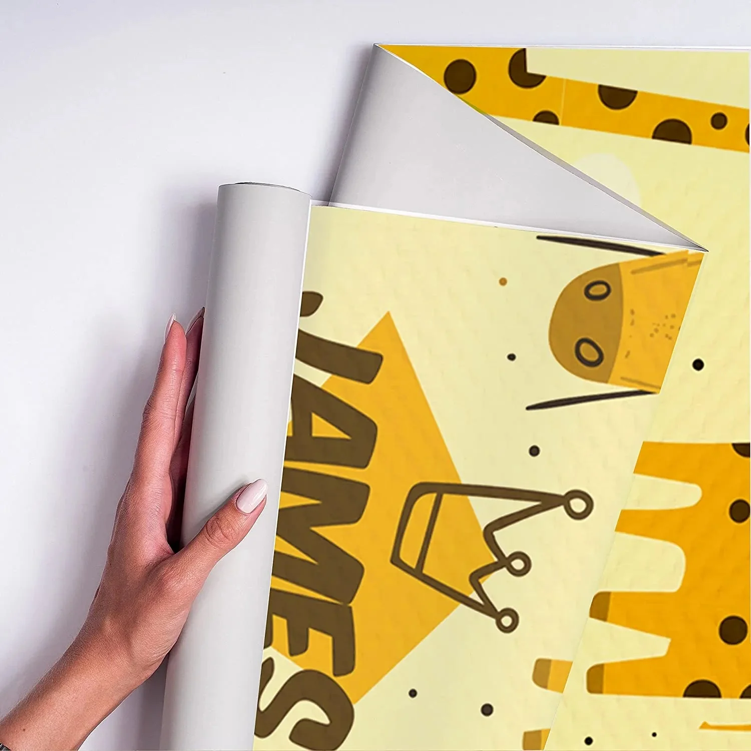 Custom Wallpaper - Giraffe Theme with Personalized Name - Image 4