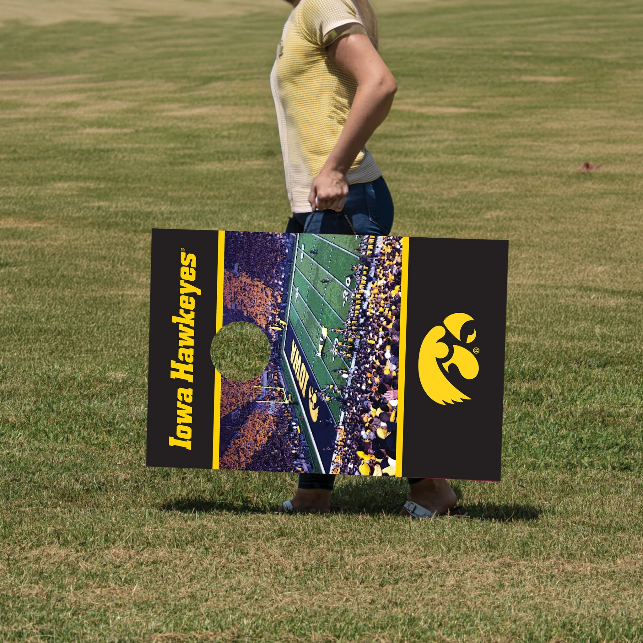 Iowa Hawkeyes Kinnick Stadium Cornhole Bag Toss - Image 2