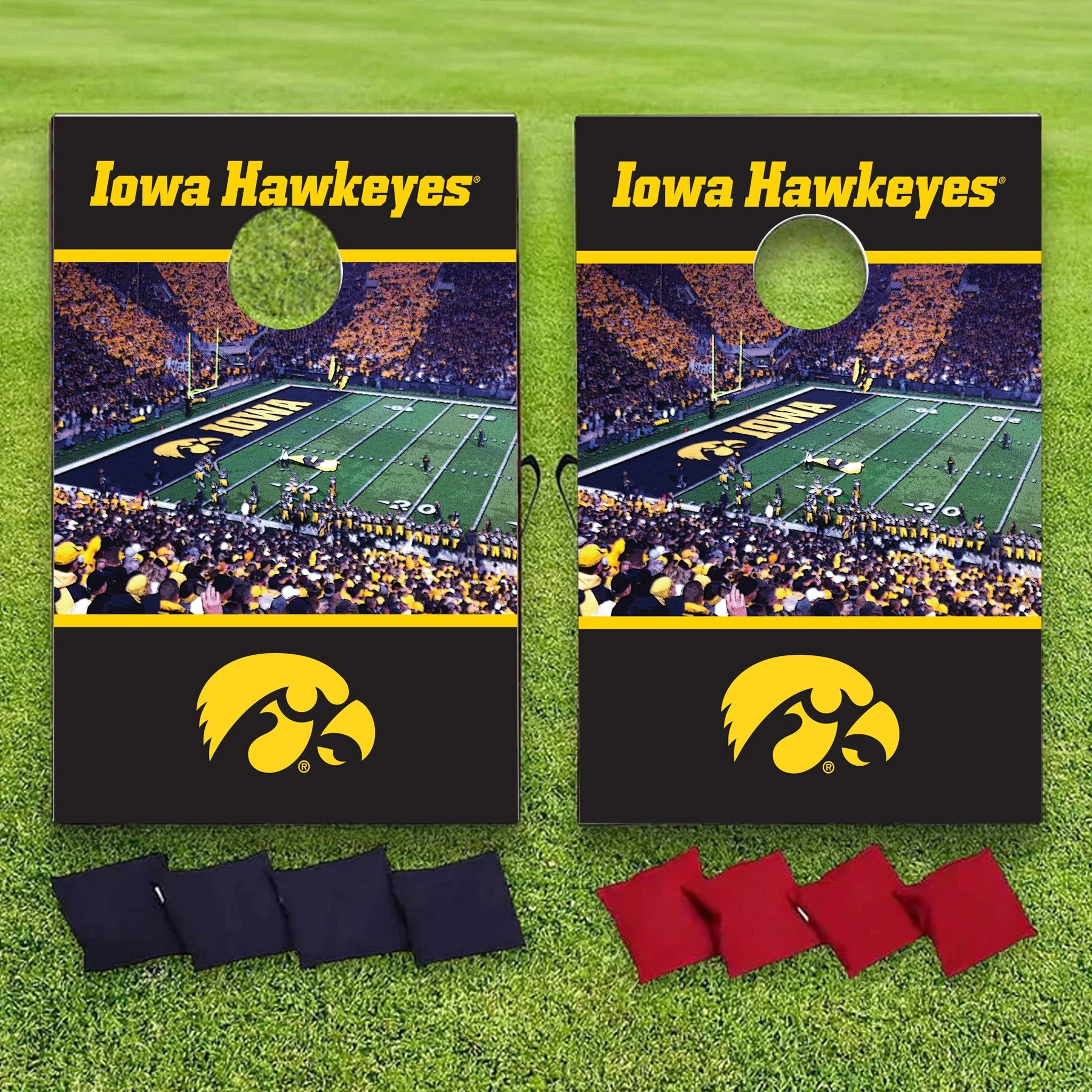 Iowa Hawkeyes Kinnick Stadium Cornhole Bag Toss - Image 3